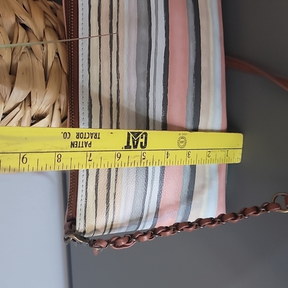 ELLIOT Lucca Y2K Striped Pastel Crossbody - Picture 5 of 12